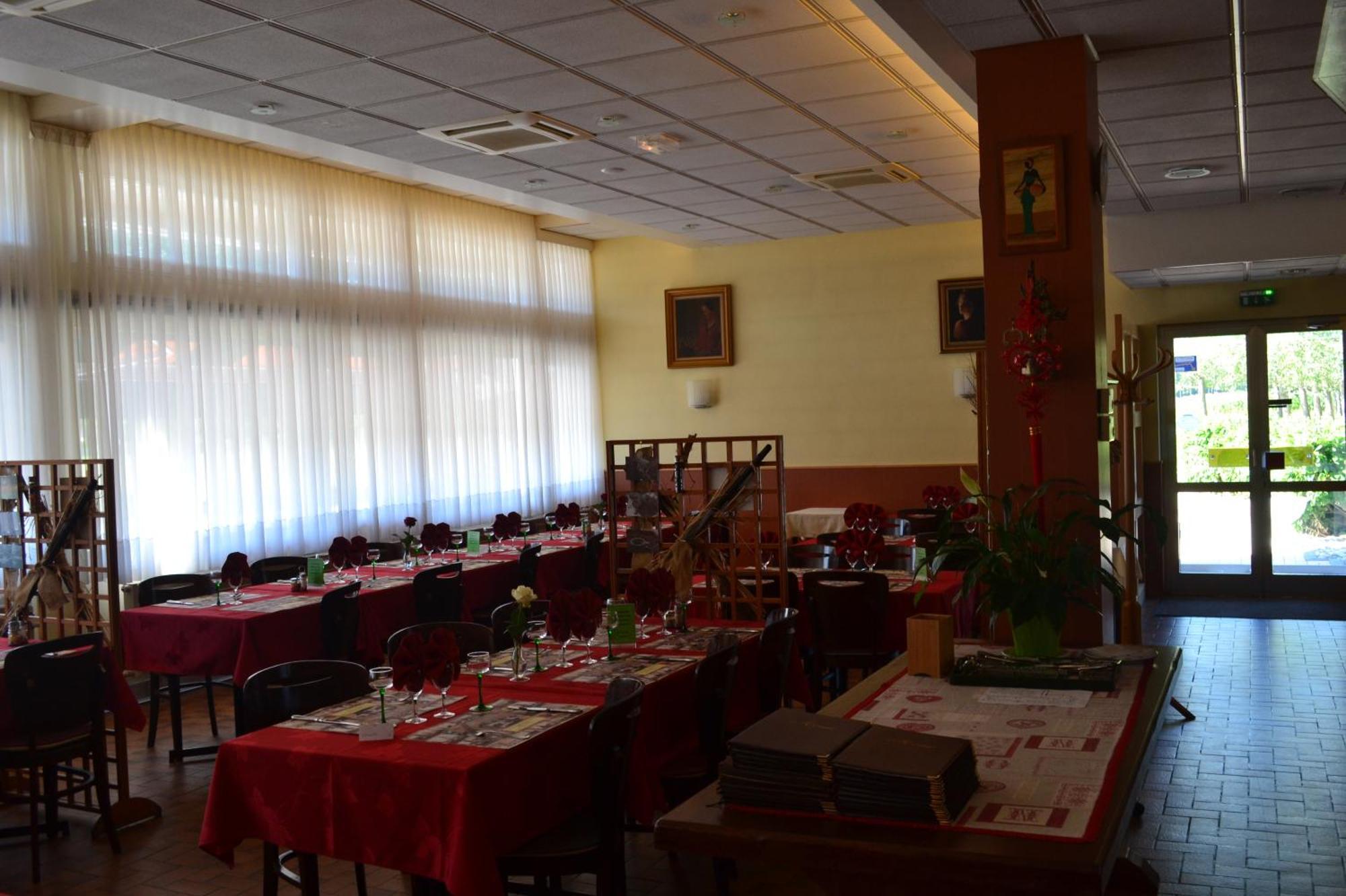 Hotel Restaurant Niemerich Пюльверсайм Екстер'єр фото