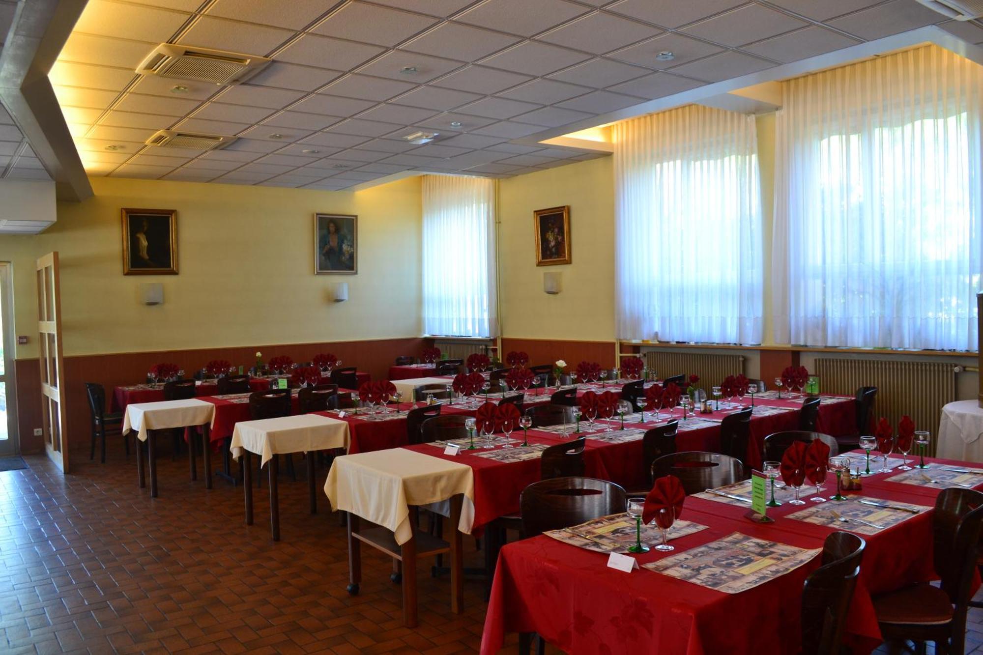 Hotel Restaurant Niemerich Пюльверсайм Екстер'єр фото